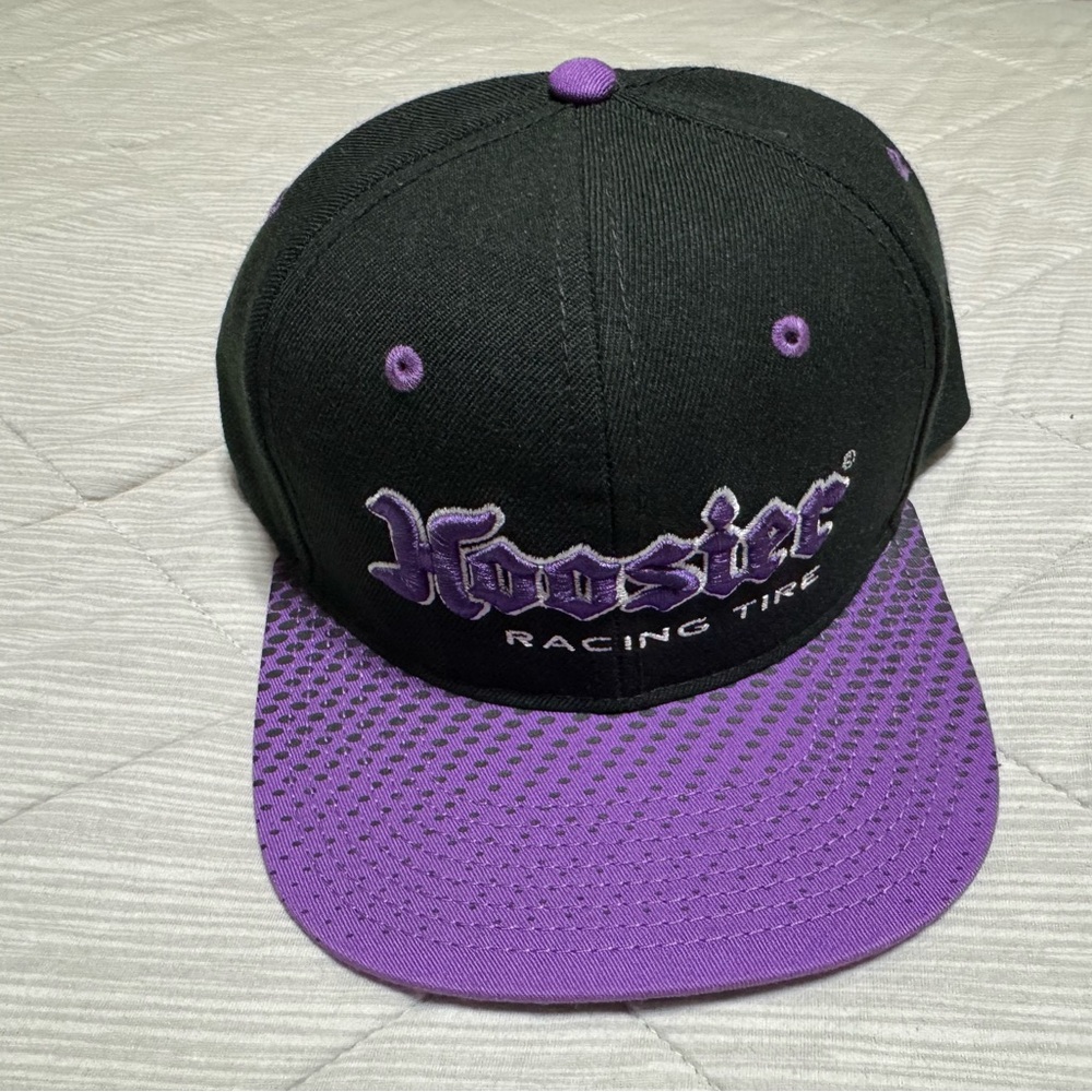HOOSIER RACING TIRE HAT (brand new snapback never worn)